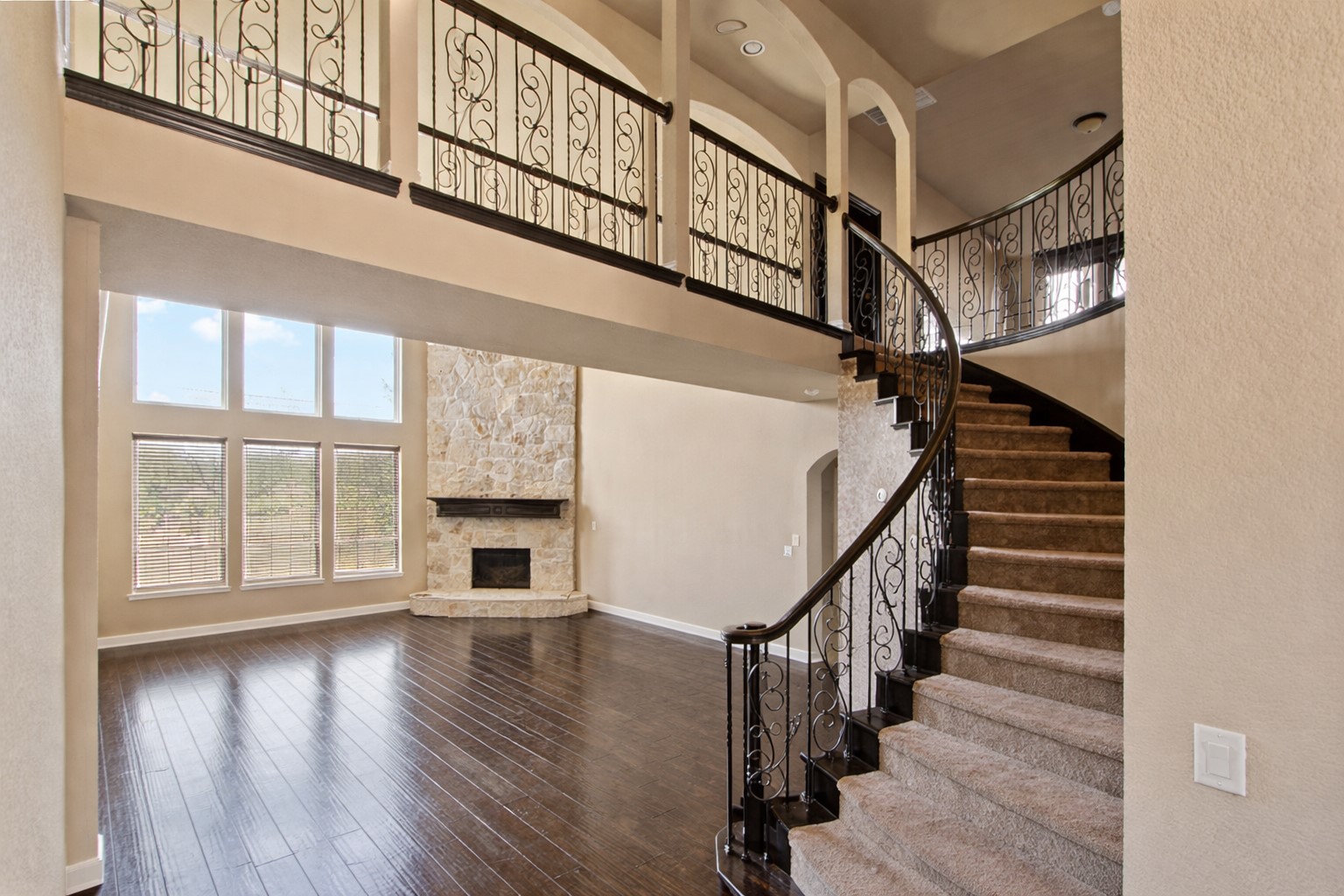 912 Danbury Drive Desoto TX 75115