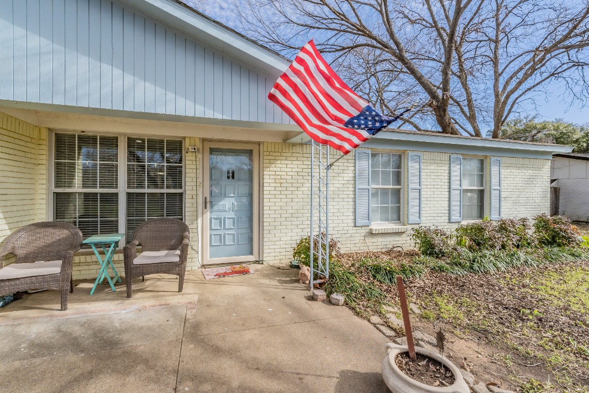 208 Bowles Drive Hurst TX 76053