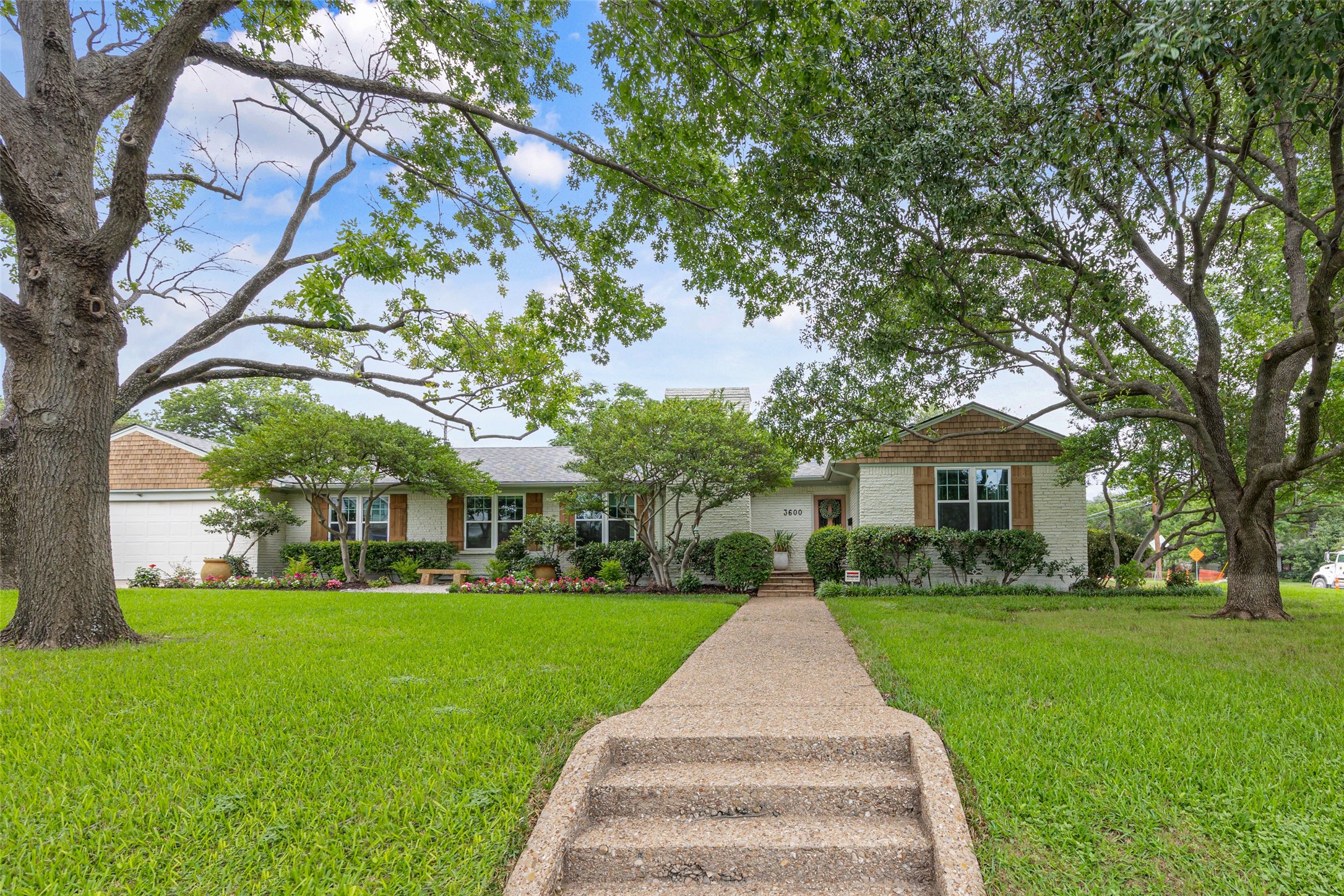 3600 Manderly Place Fort Worth TX 76109