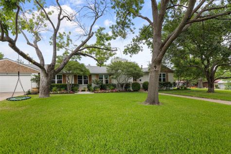 3600 Manderly Place Fort Worth TX 76109