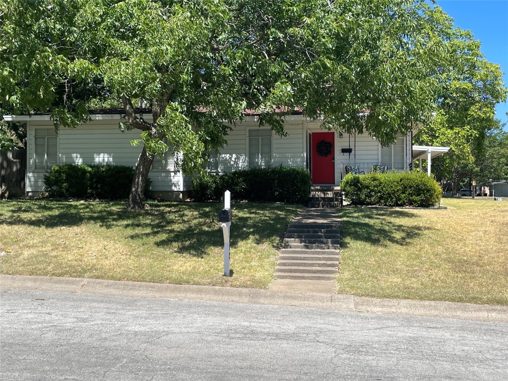 1212 S Lamar Street Weatherford TX 76086