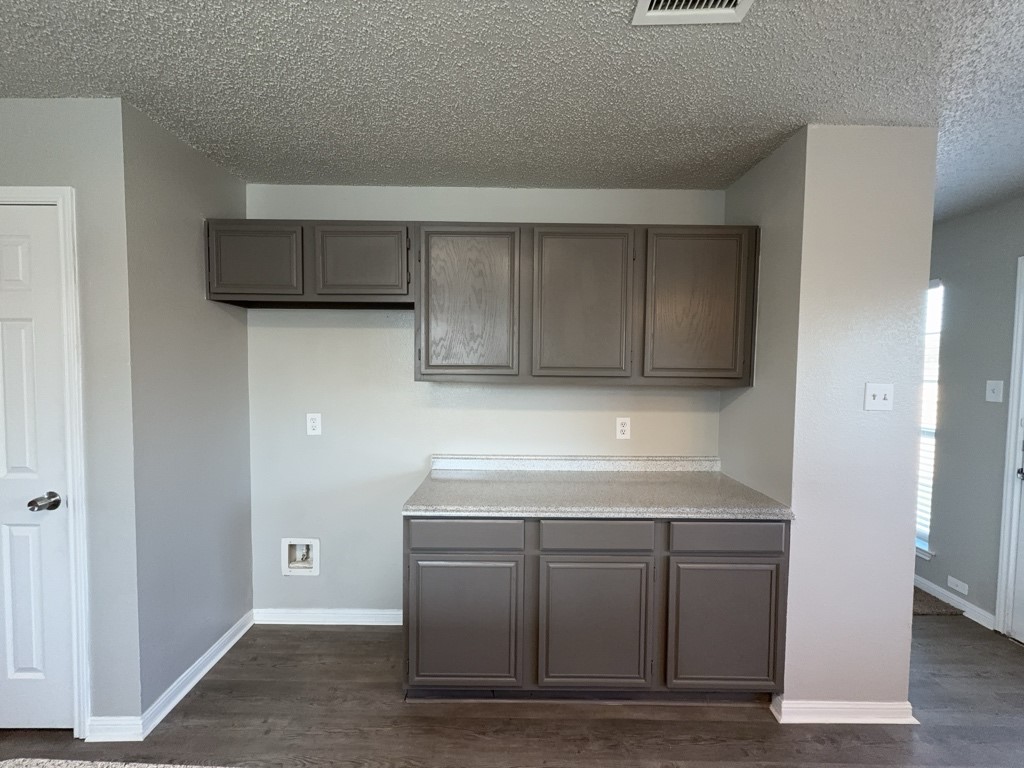 704 Inglewood Trail Desoto TX 75115