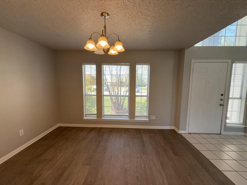 704 Inglewood Trail Desoto TX 75115