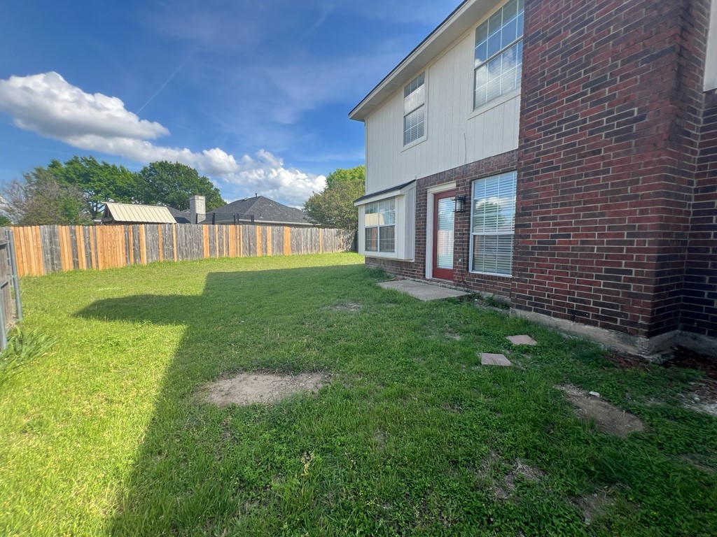 704 Inglewood Trail Desoto TX 75115