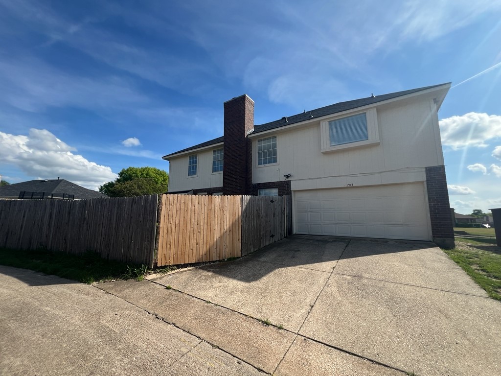 704 Inglewood Trail Desoto TX 75115