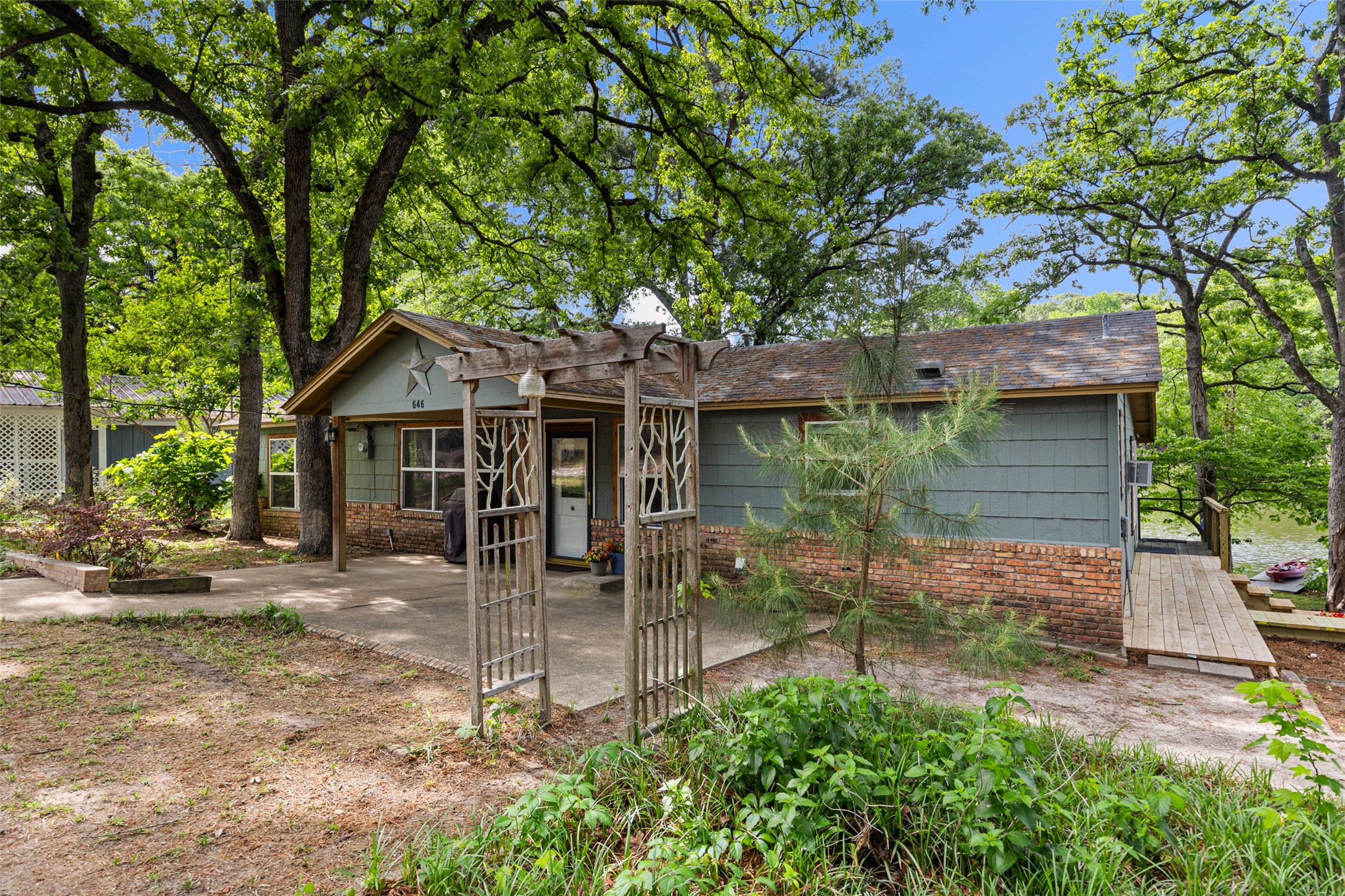 646 County Road 3235 Quitman TX 75783