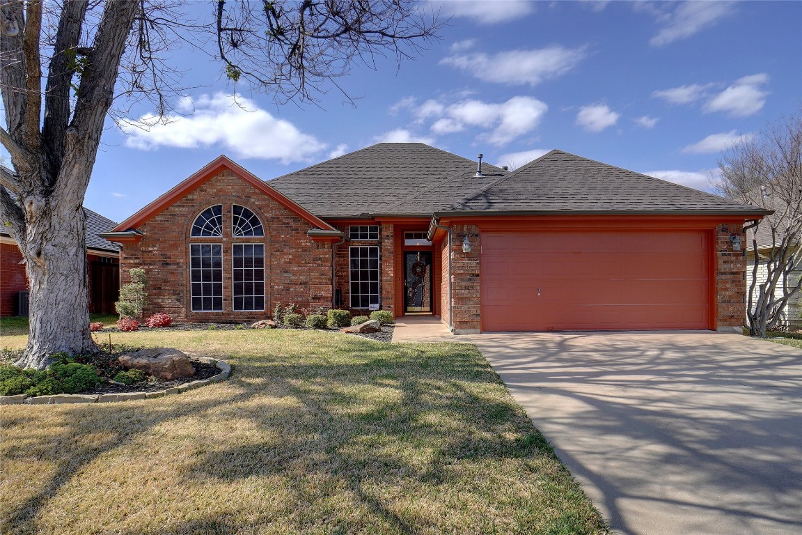 1084 Westgrove Drive Saginaw TX 76179