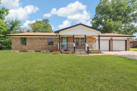 106 Cottonwood Street Joshua TX 76058