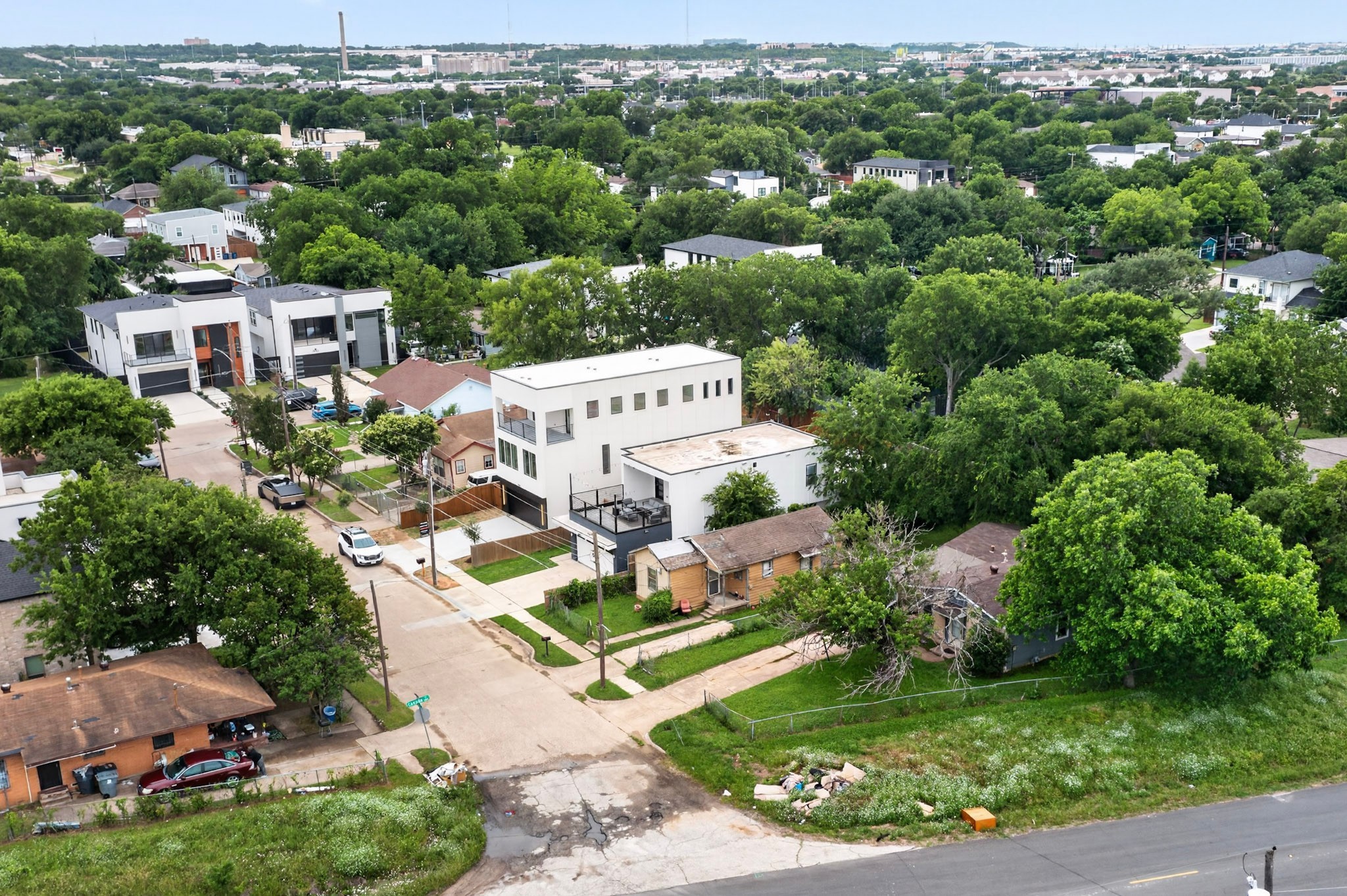 4015 Finis Lane Dallas TX 75212