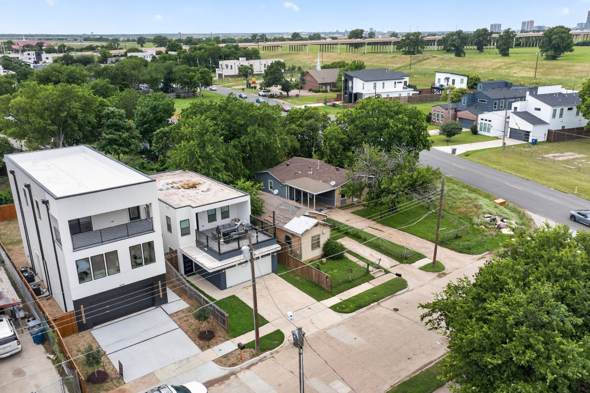 4015 Finis Lane Dallas TX 75212