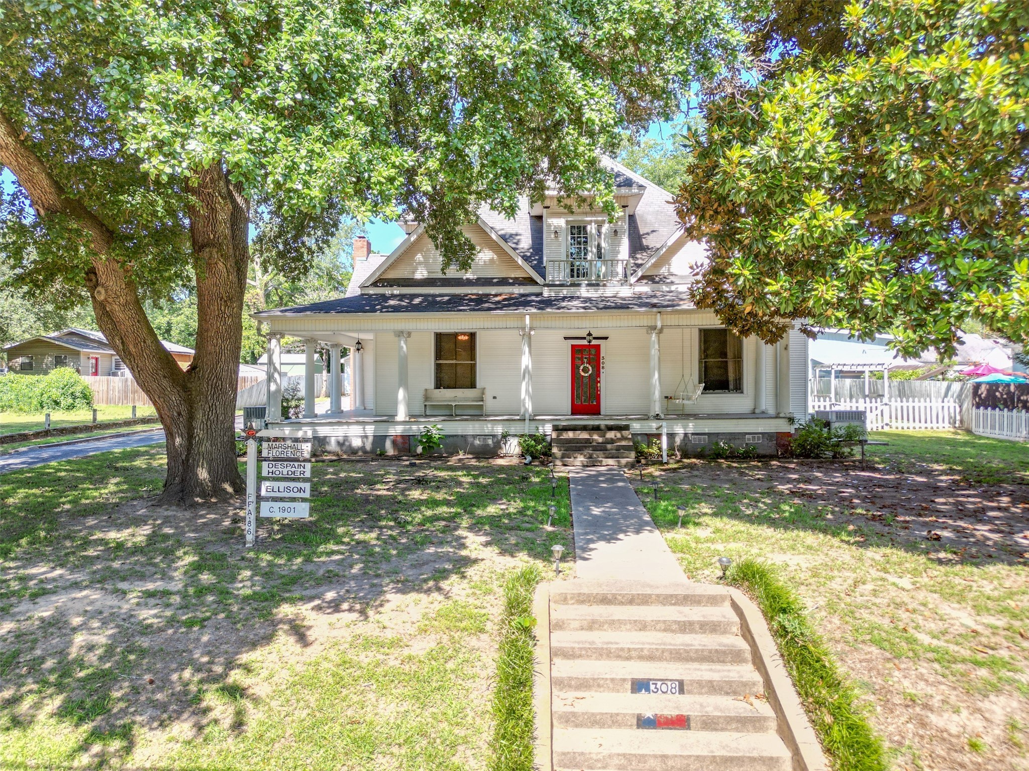 308 S Montgomery Street Gilmer TX 75644