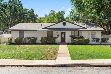 1209 Roman Road Grand Prairie TX 75050