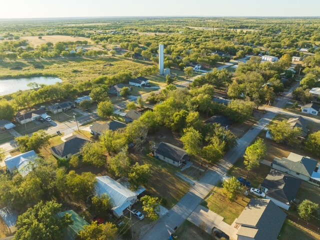 406 S Llano Street Whitney TX 76692