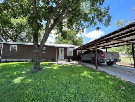 109 N Ervin Street Comanche TX 76442