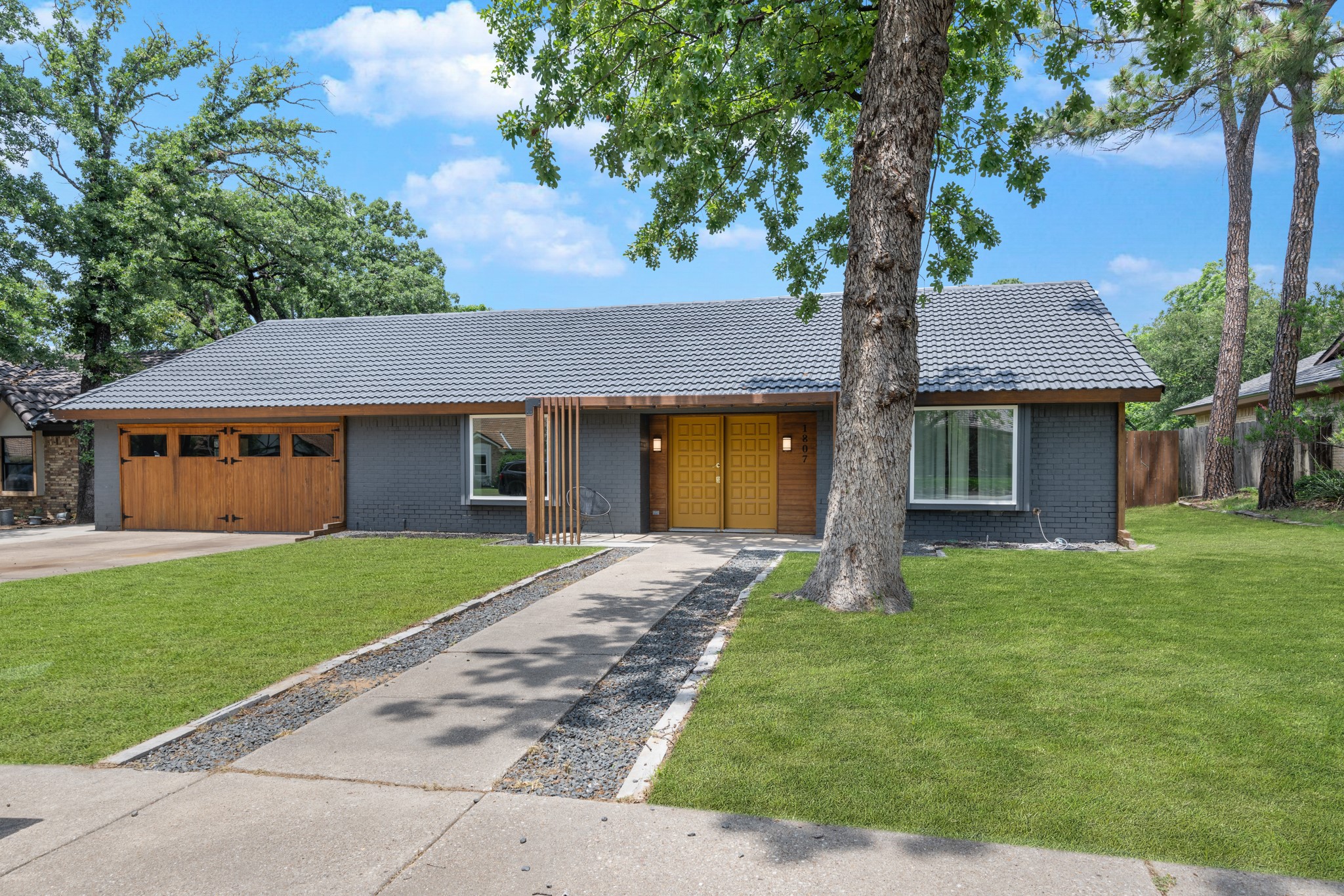 1807 Roosevelt Court Pantego TX 76013