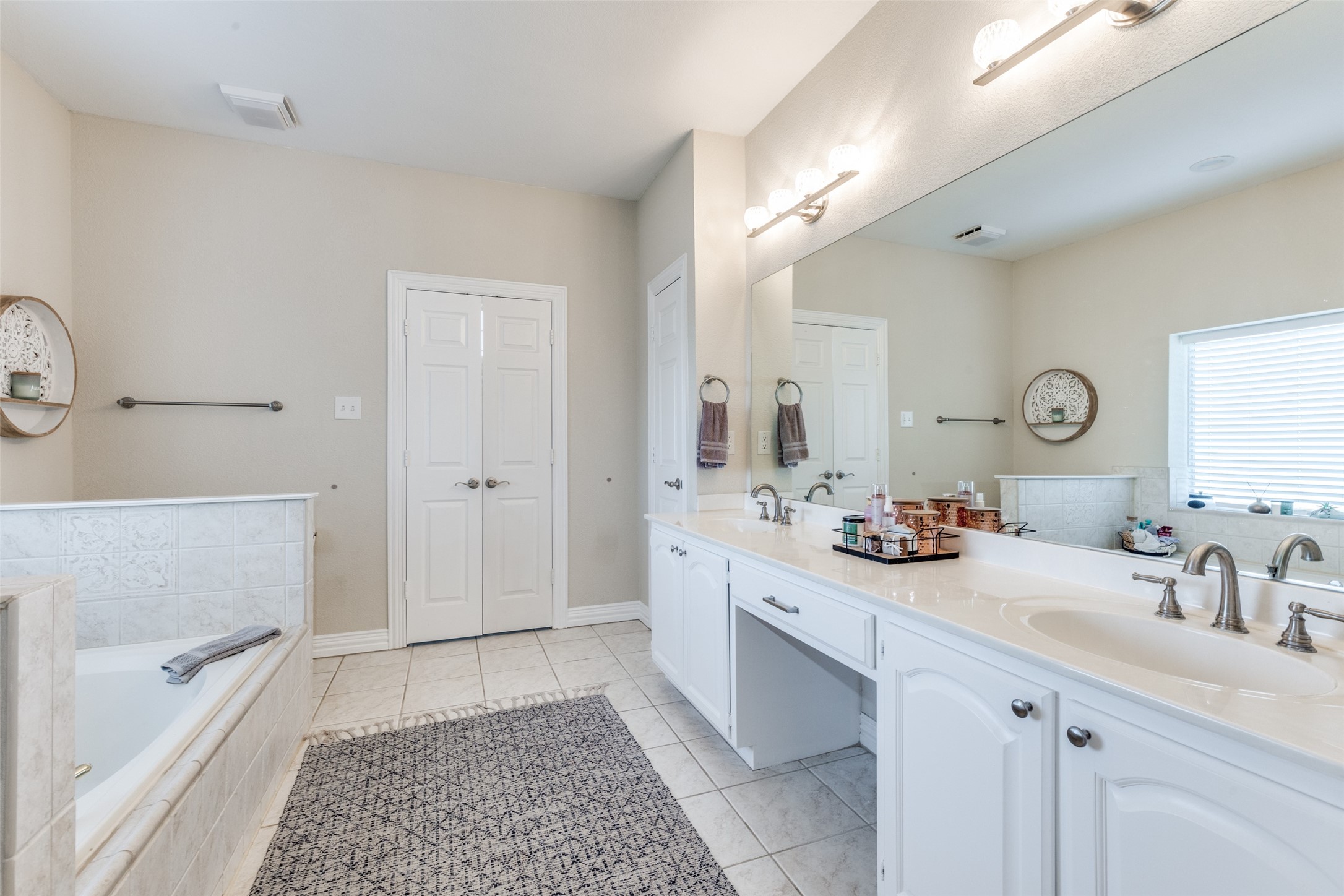8678 Glen Hollow Drive Fort Worth TX 76179