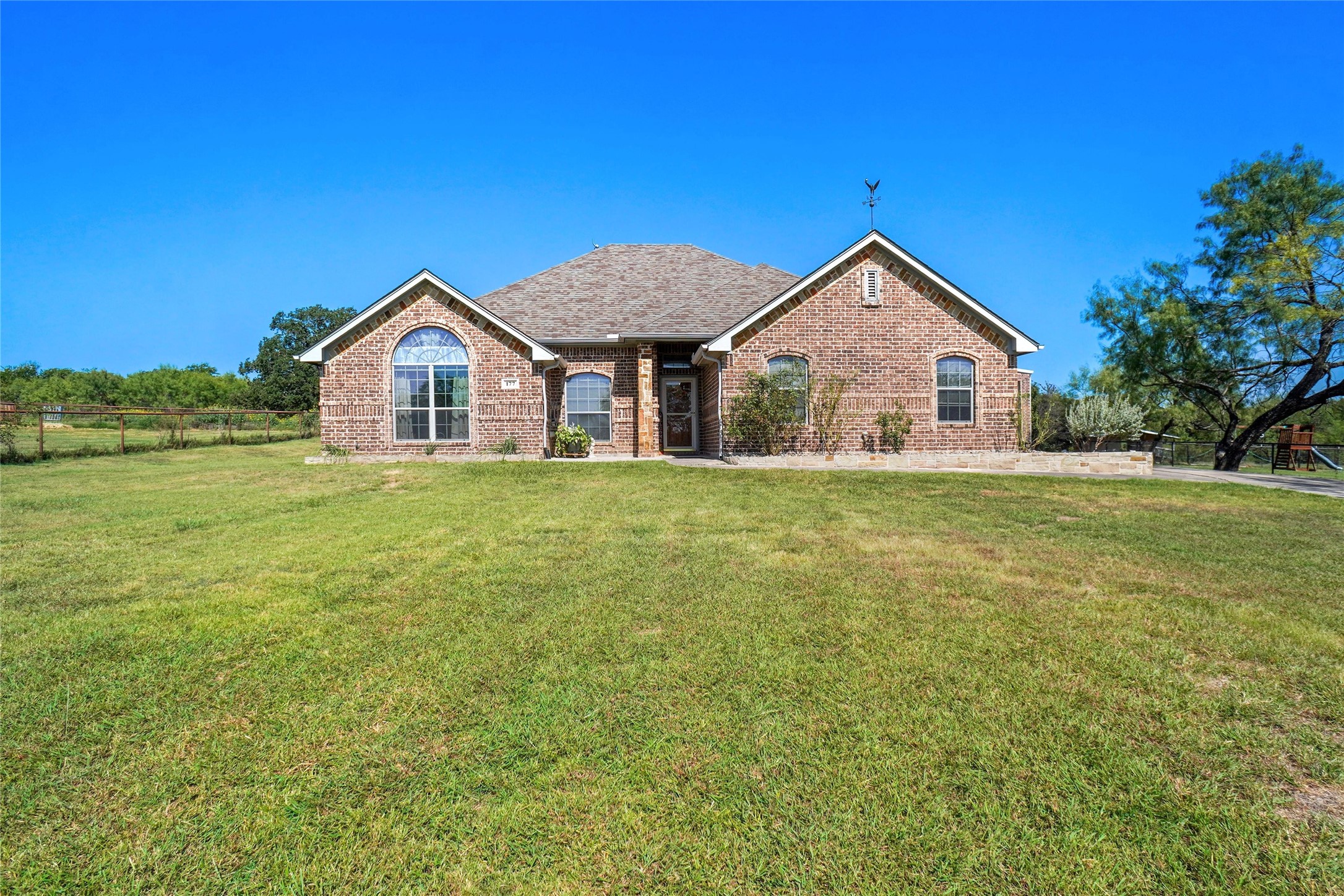177 Lost Oak Drive Azle TX 76020
