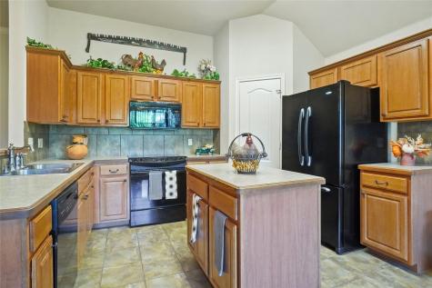 177 Lost Oak Drive Azle TX 76020