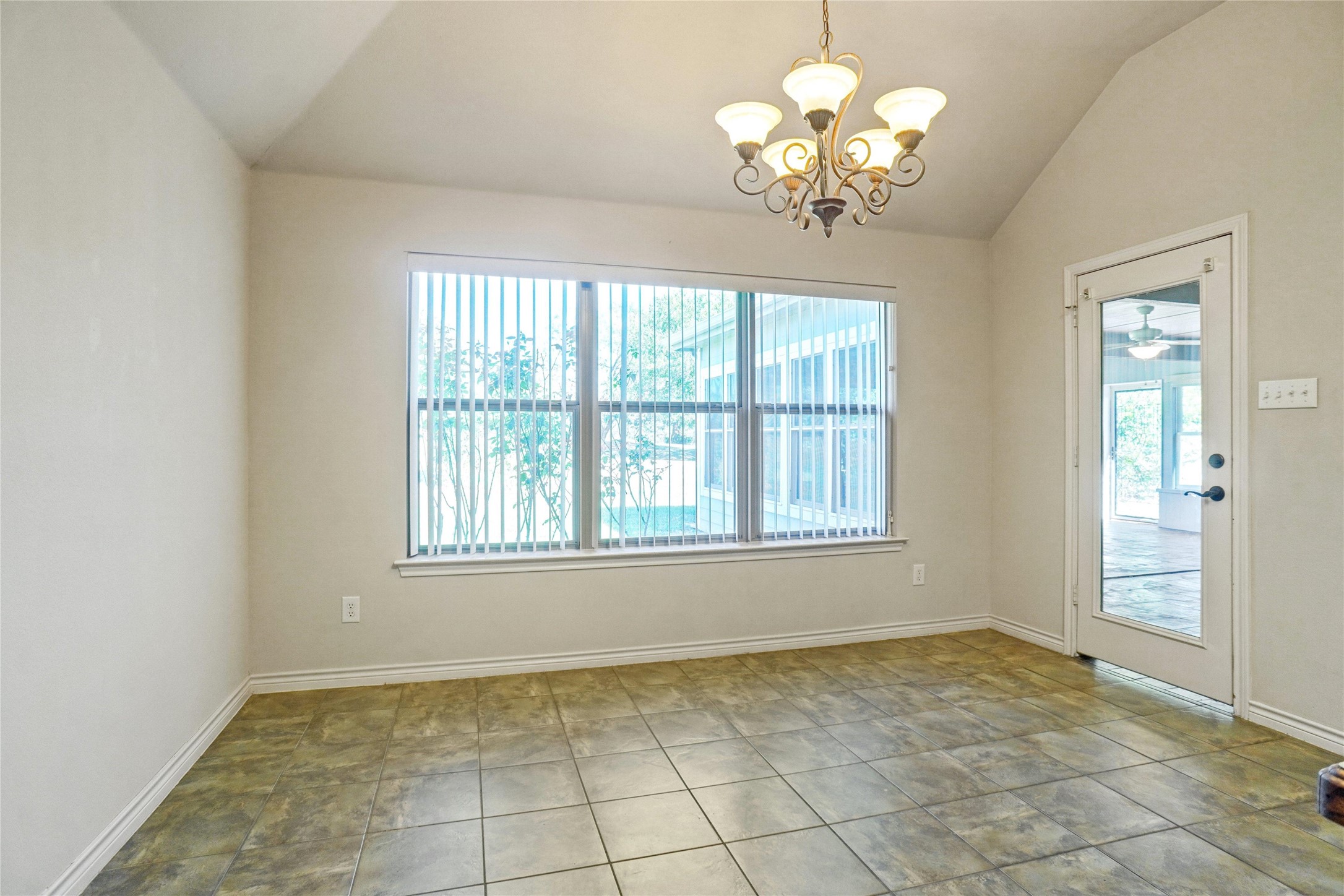 177 Lost Oak Drive Azle TX 76020