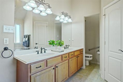 177 Lost Oak Drive Azle TX 76020