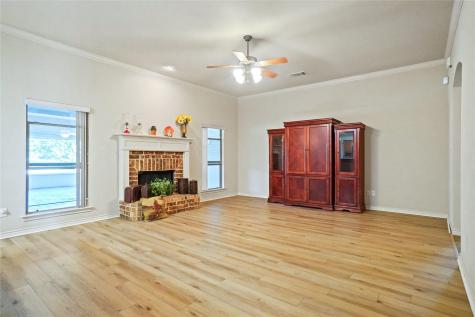 177 Lost Oak Drive Azle TX 76020