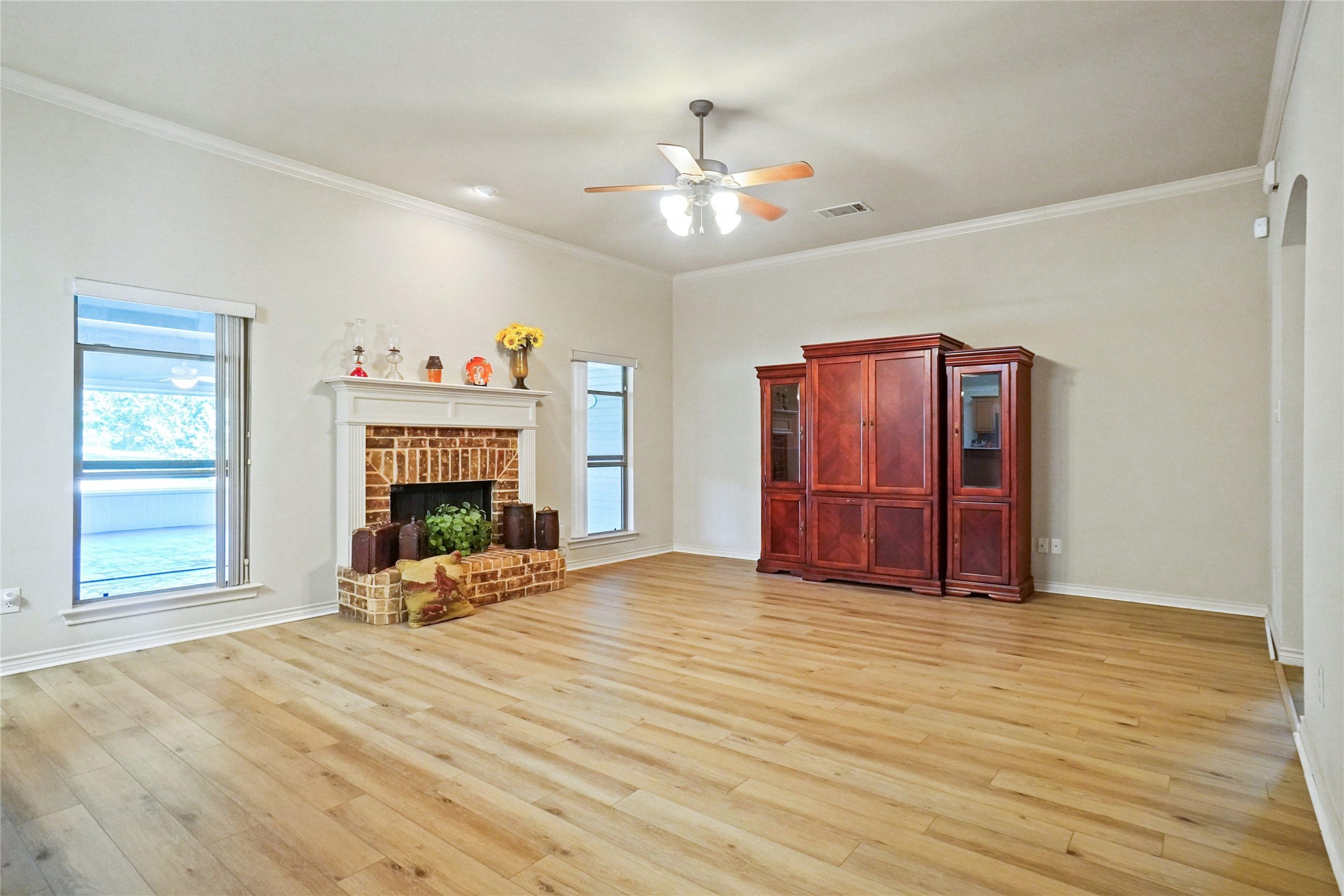 177 Lost Oak Drive Azle TX 76020