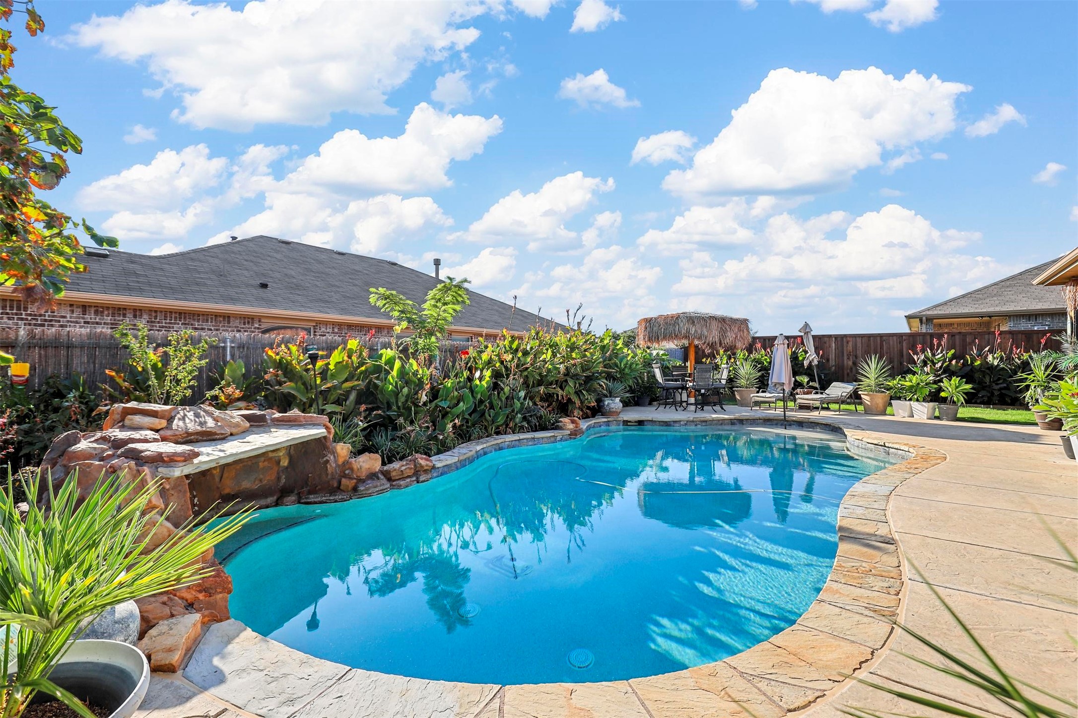 1209 Weeting Lane Saginaw TX 76131