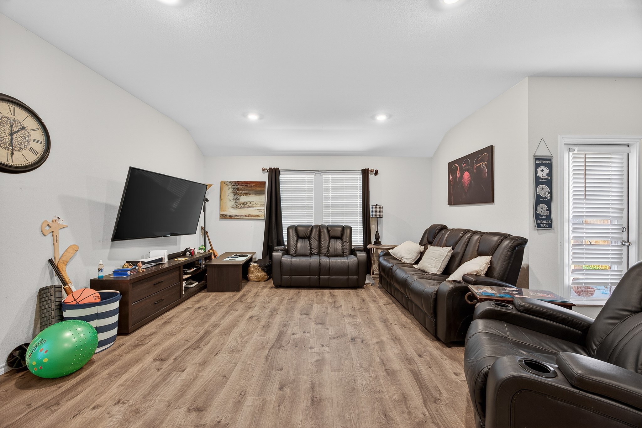 2211 Kingfisher Crandall TX 75114
