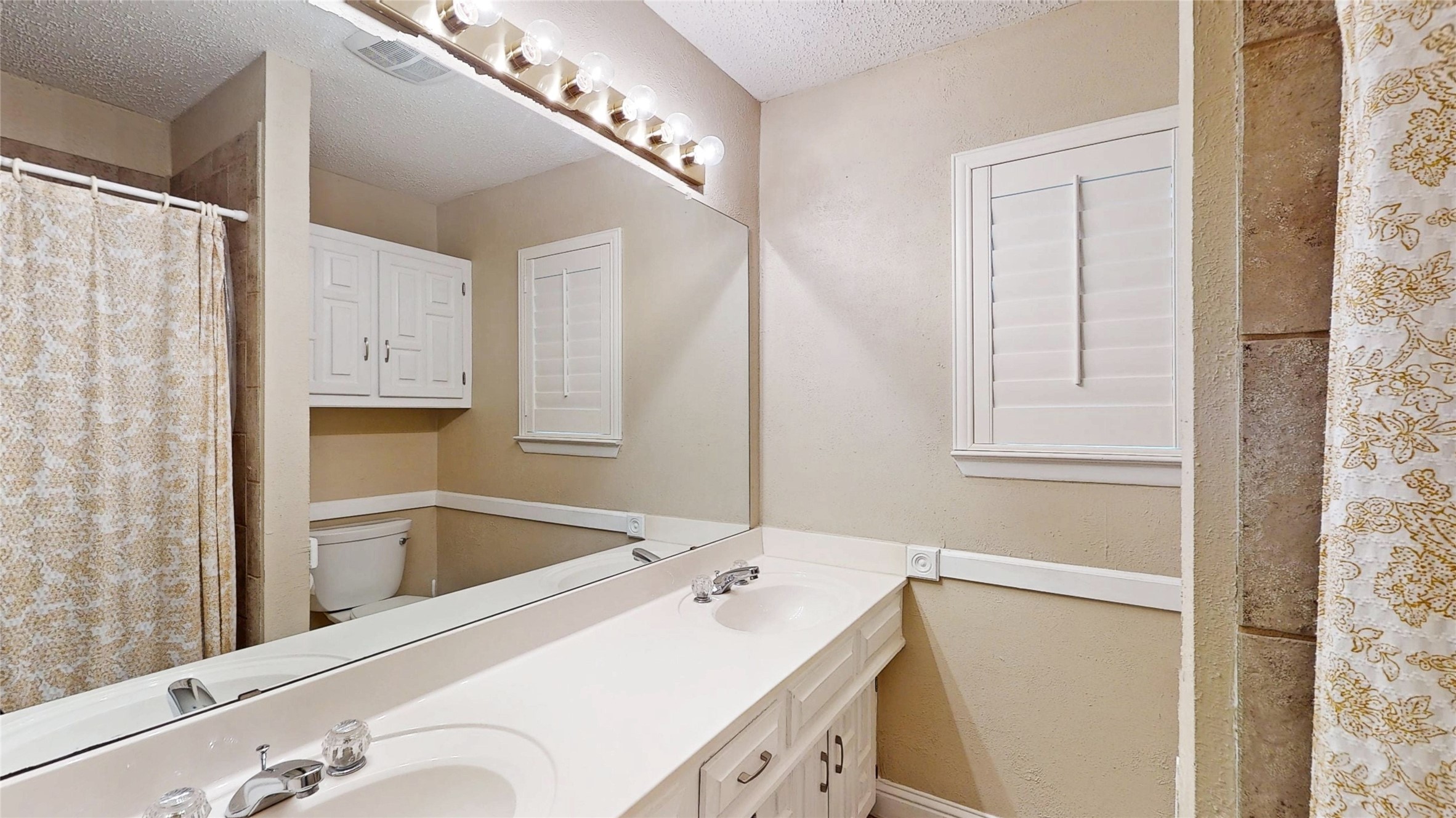 1402 Canadian Circle Grand Prairie TX 75050