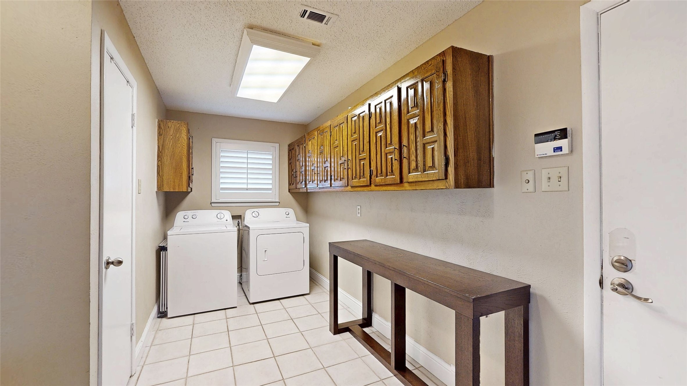 1402 Canadian Circle Grand Prairie TX 75050