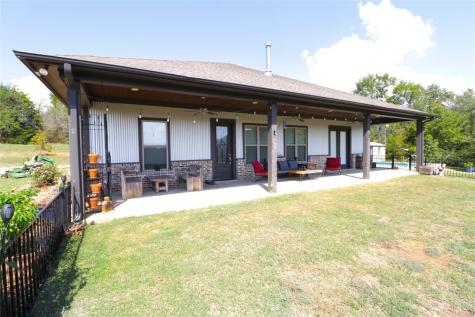 18277 County Road 2142 Troup TX 75789