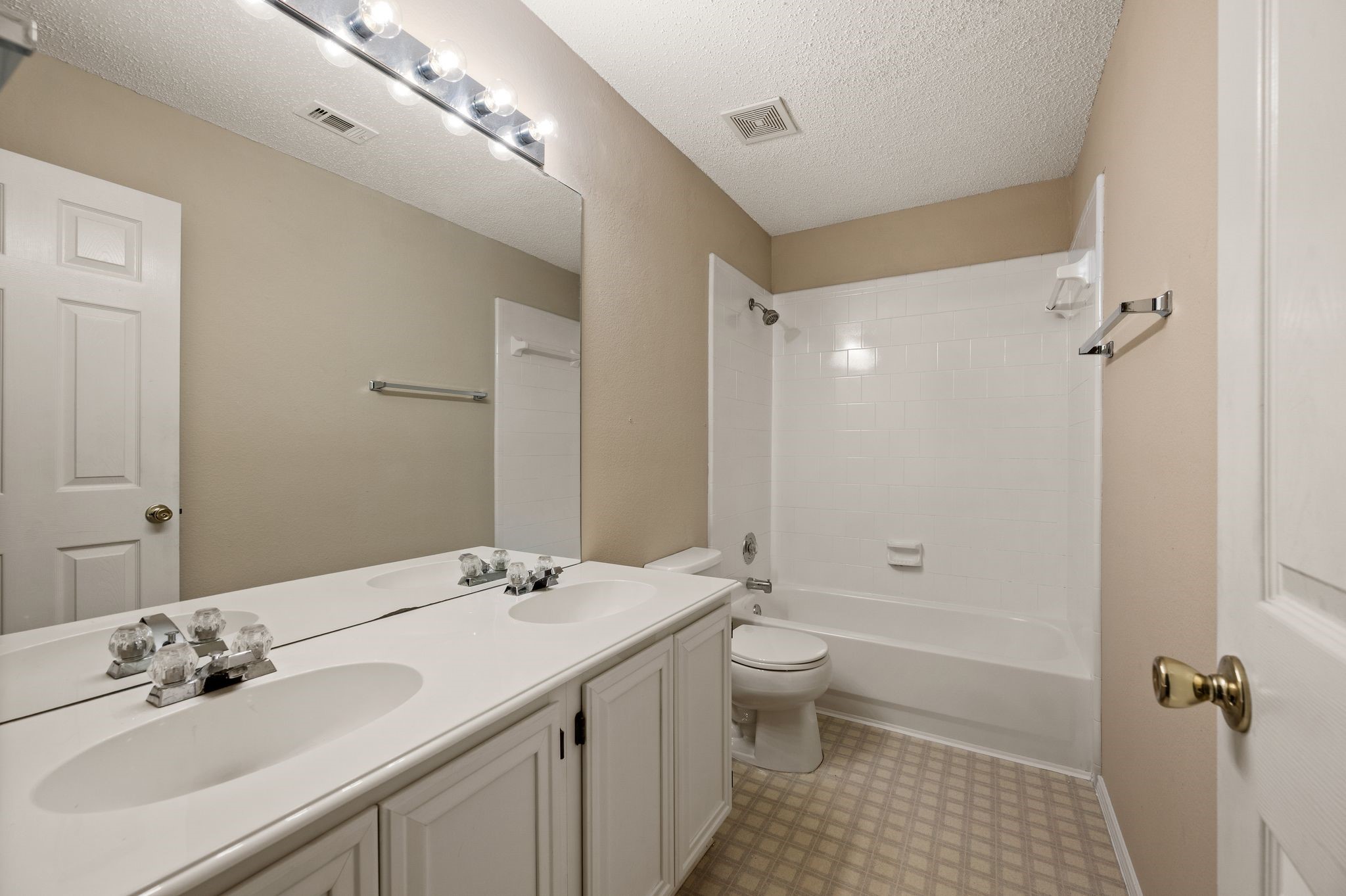308 Foreman Drive Euless TX 76039