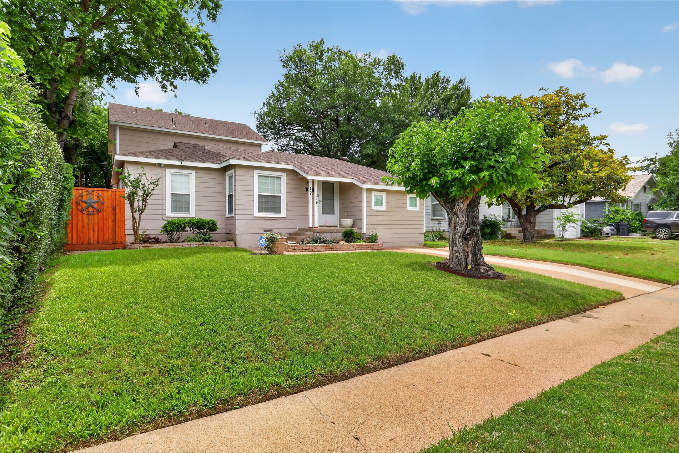 1224 Marion Avenue Fort Worth TX 76104