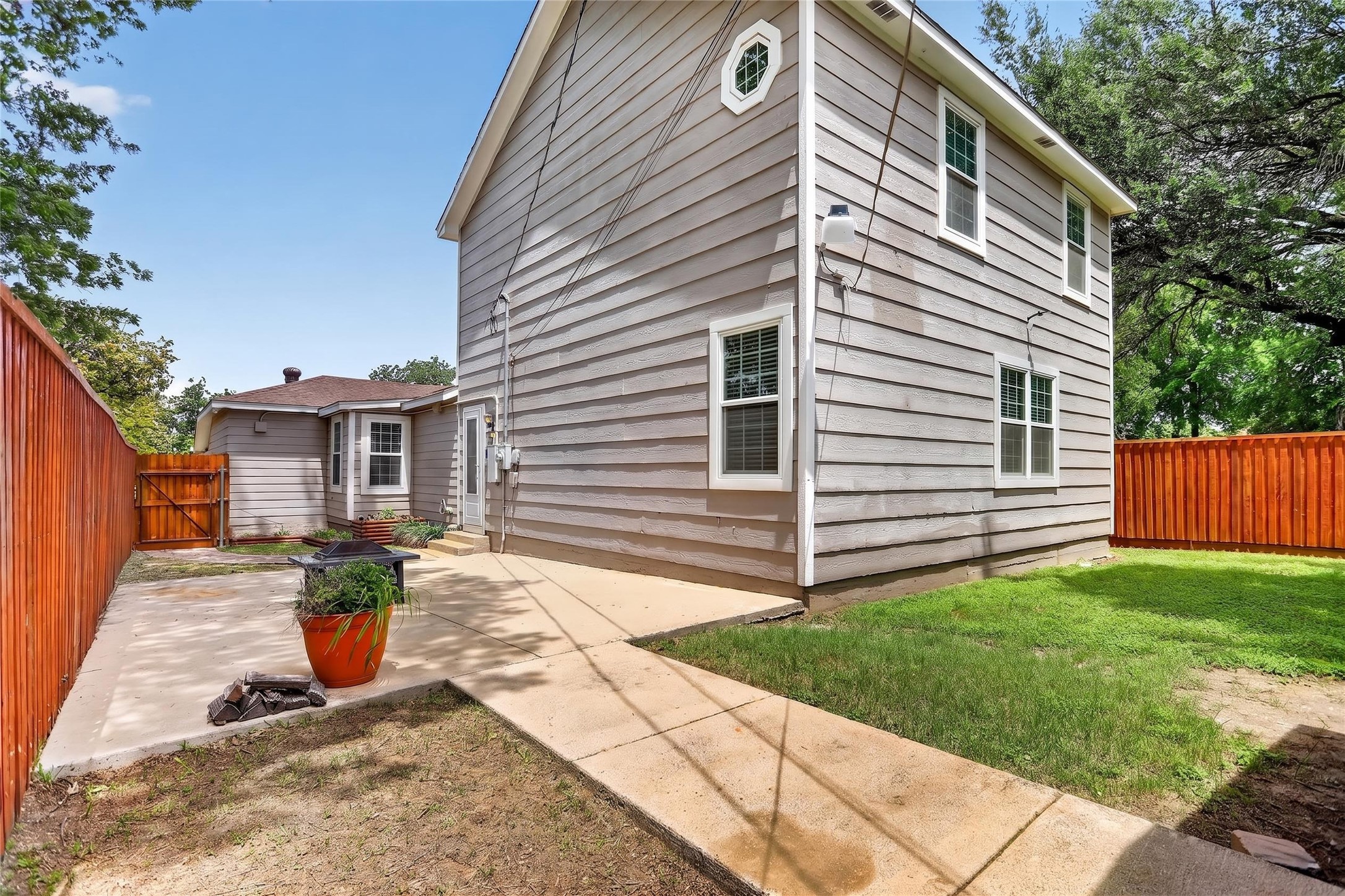 1224 Marion Avenue Fort Worth TX 76104