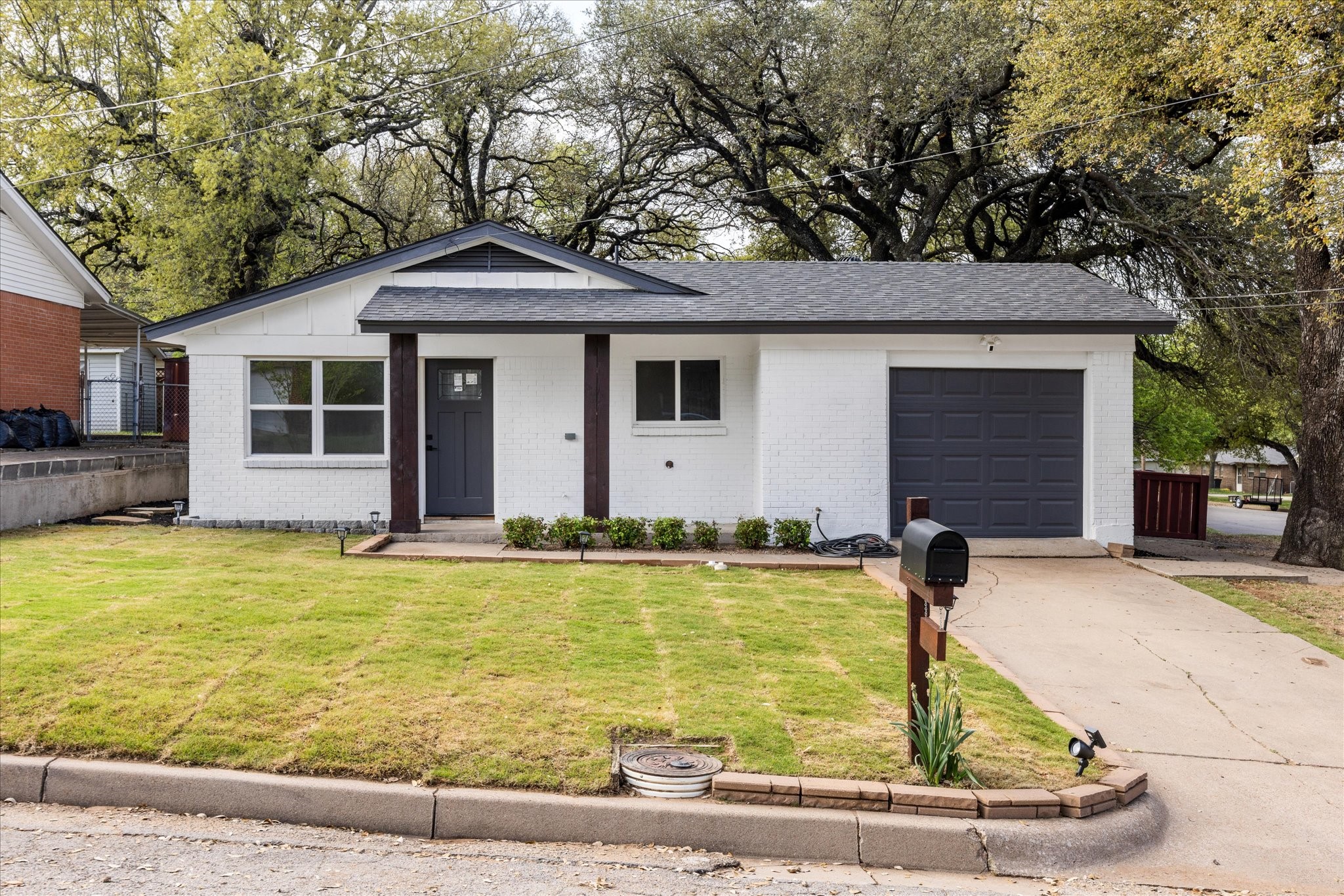 602 E 4th Street Weatherford TX 76086