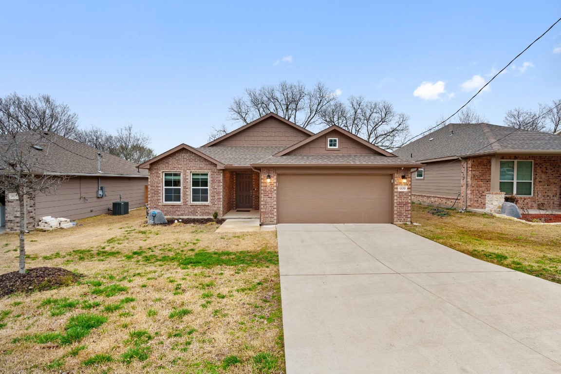 909 Sayle Street Greenville TX 75401
