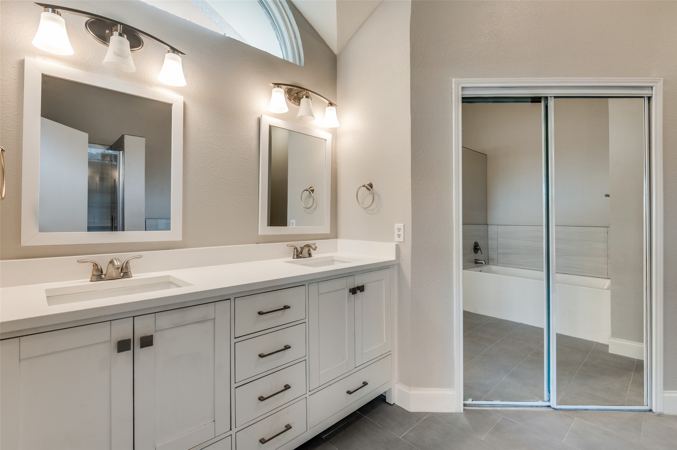 670 Honeysuckle Lane Cedar Hill TX 75104