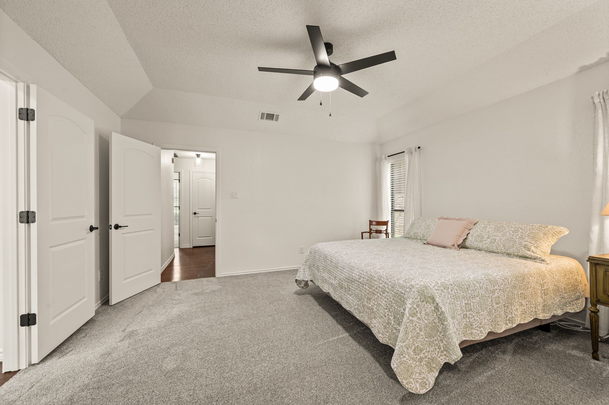 1312 Circle Lane Bedford TX 76022