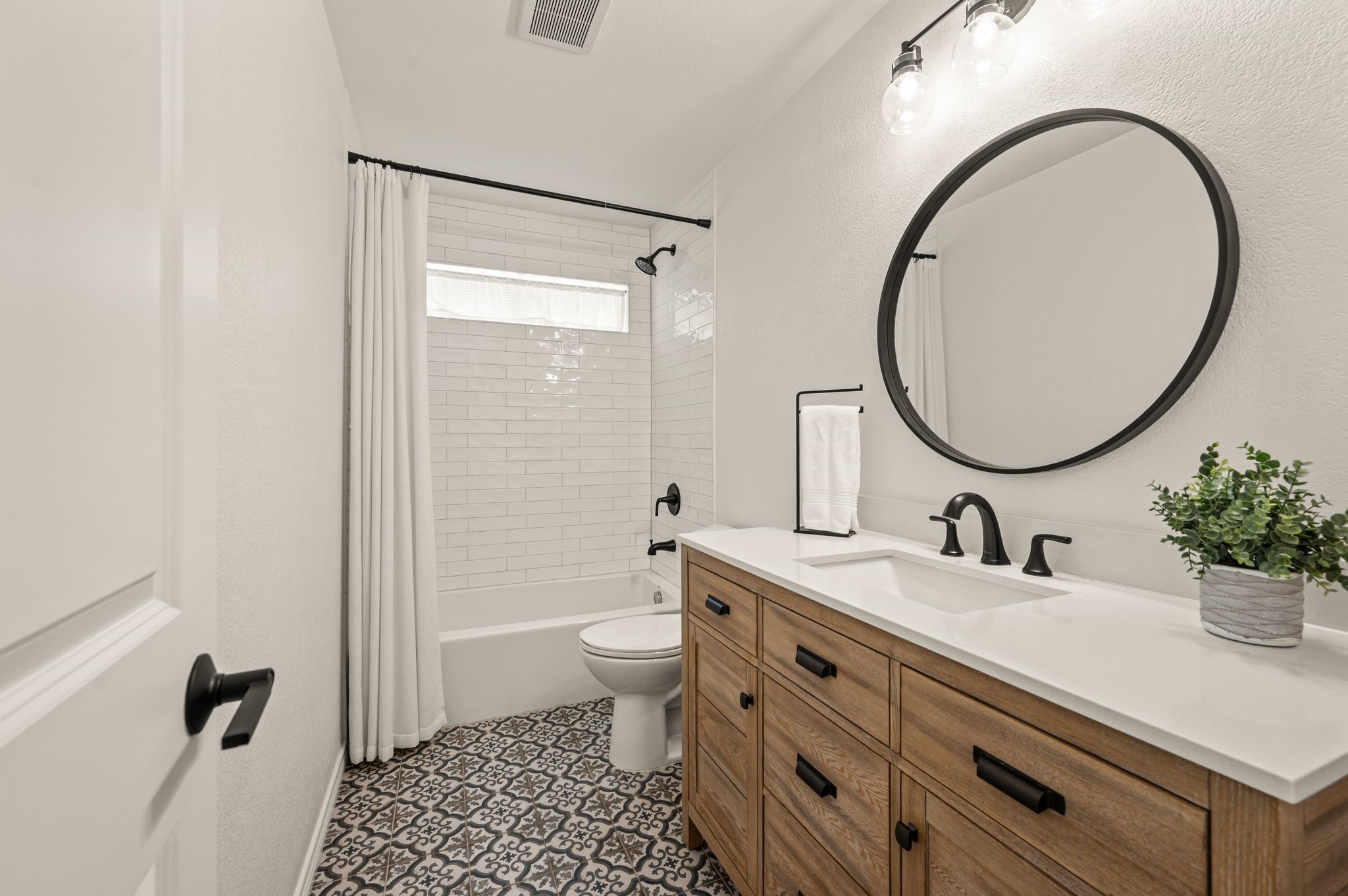 1312 Circle Lane Bedford TX 76022