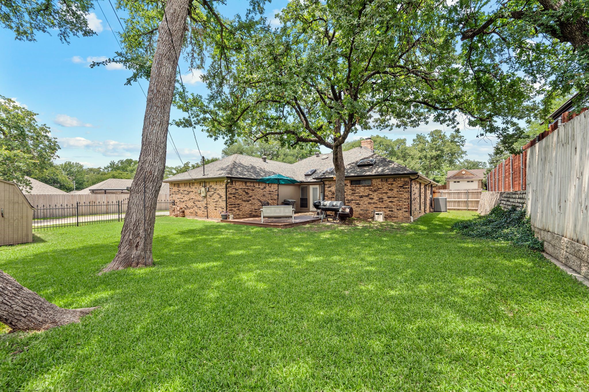 1312 Circle Lane Bedford TX 76022