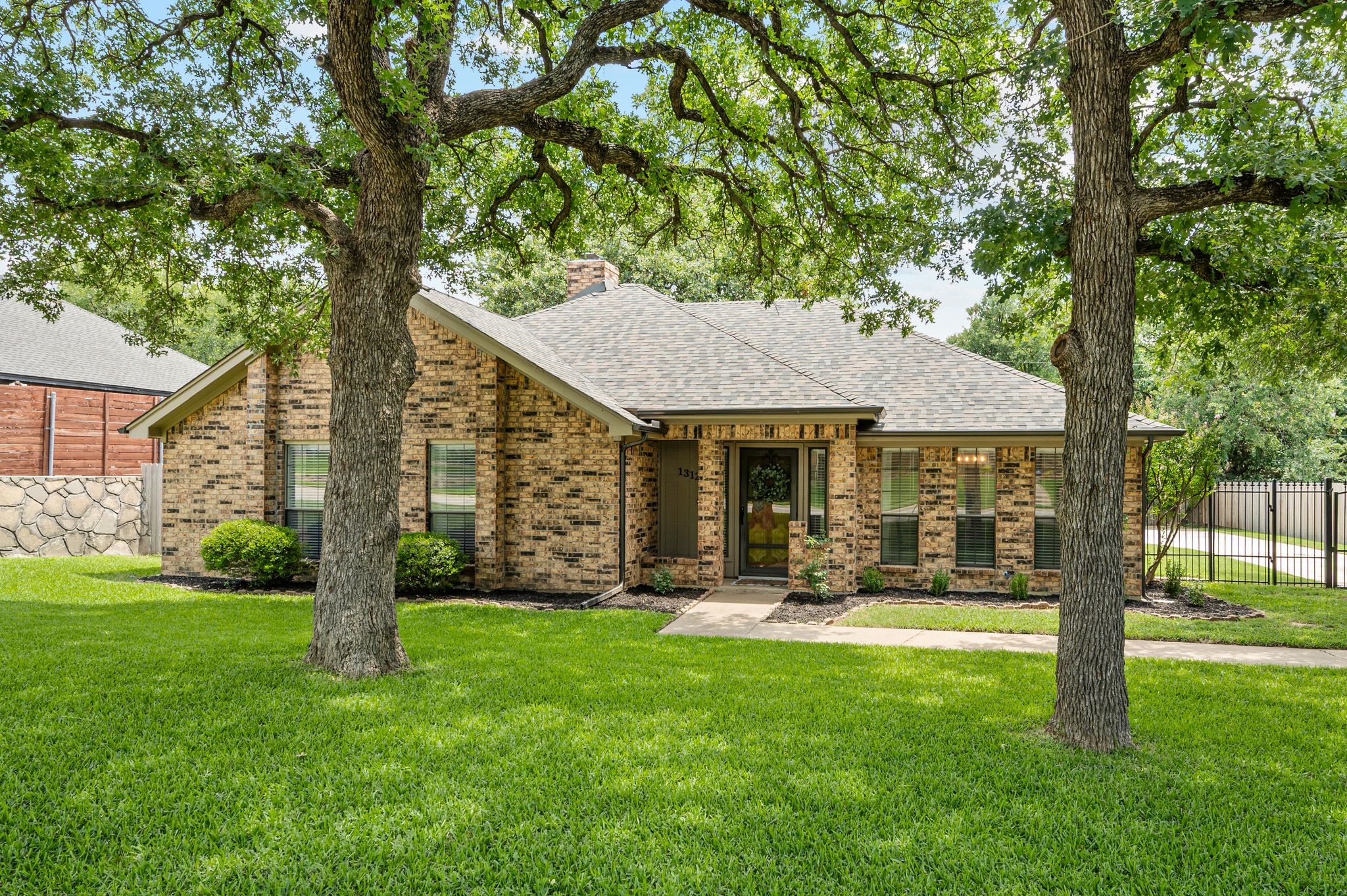 1312 Circle Lane Bedford TX 76022