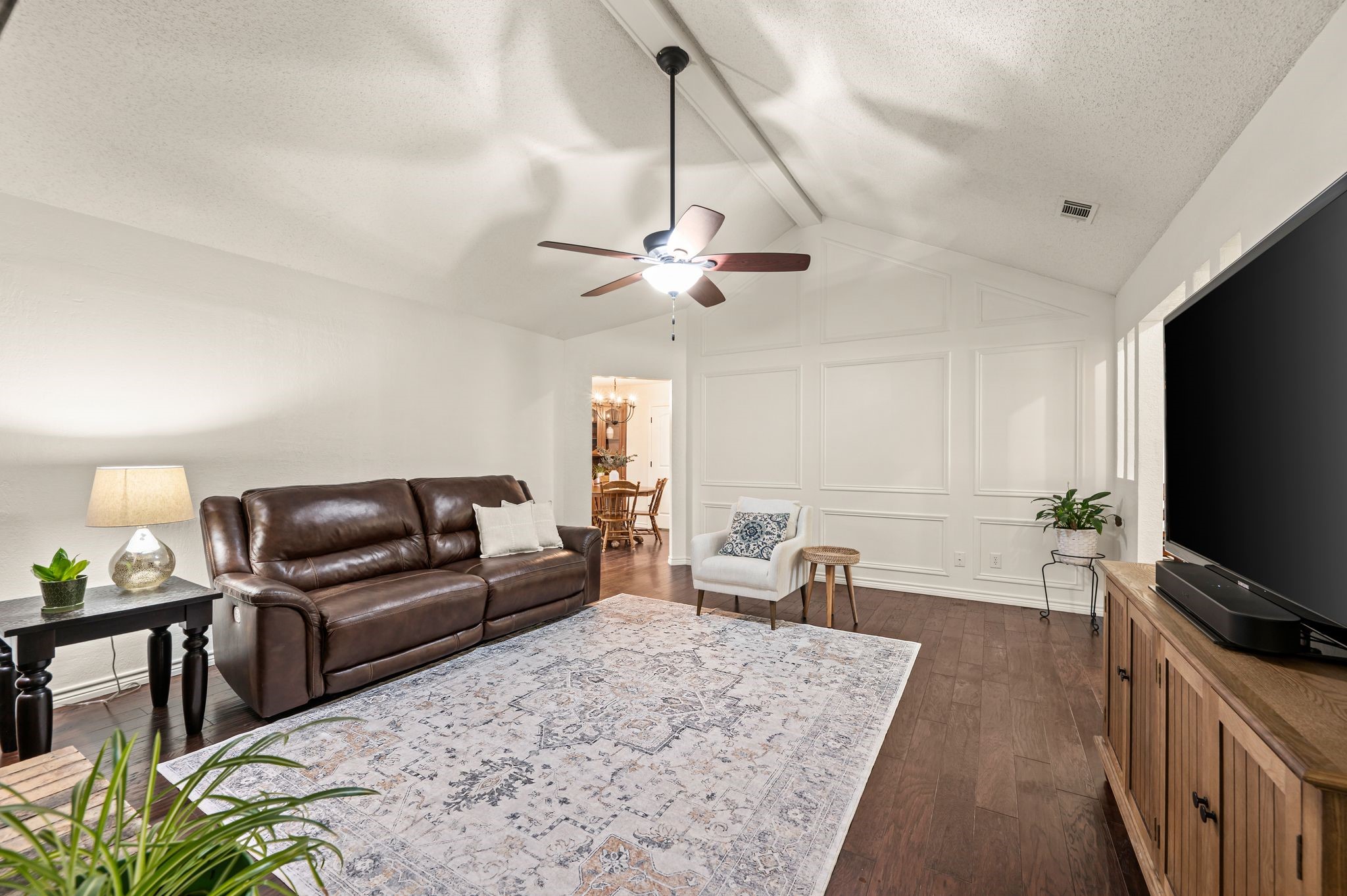 1312 Circle Lane Bedford TX 76022