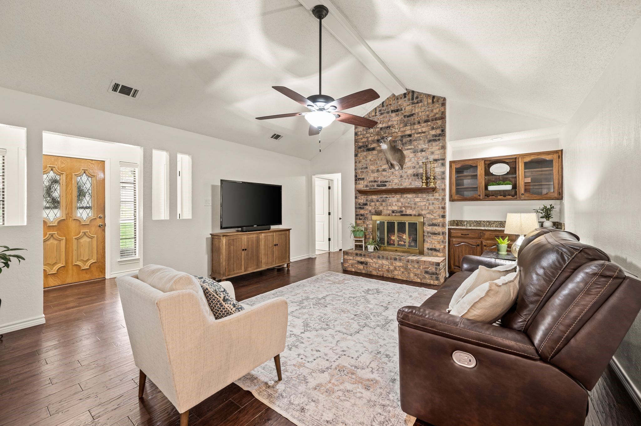 1312 Circle Lane Bedford TX 76022