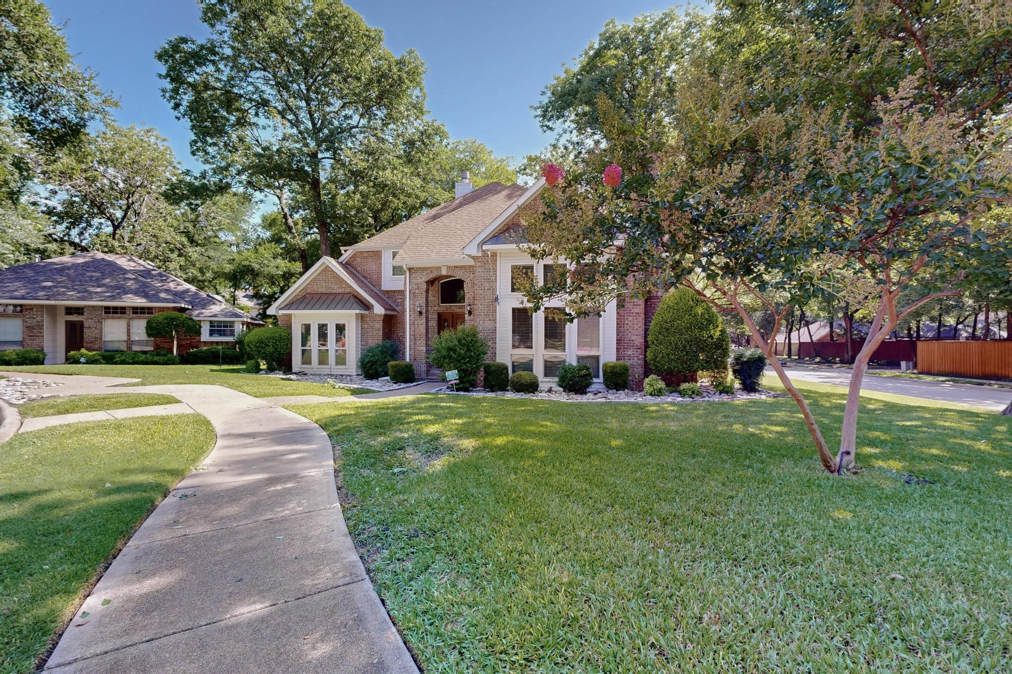 901 Sunningdale Circle Garland TX 75044