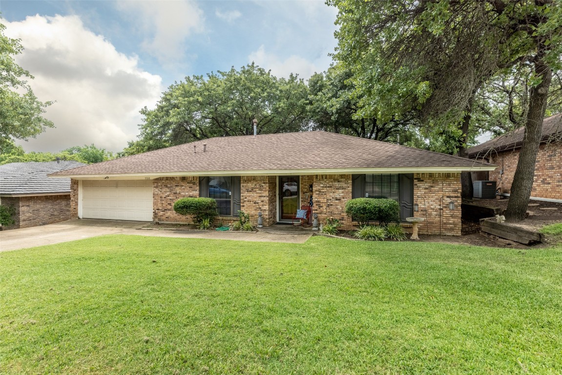 5708 Valley Ridge Court Arlington TX 76017