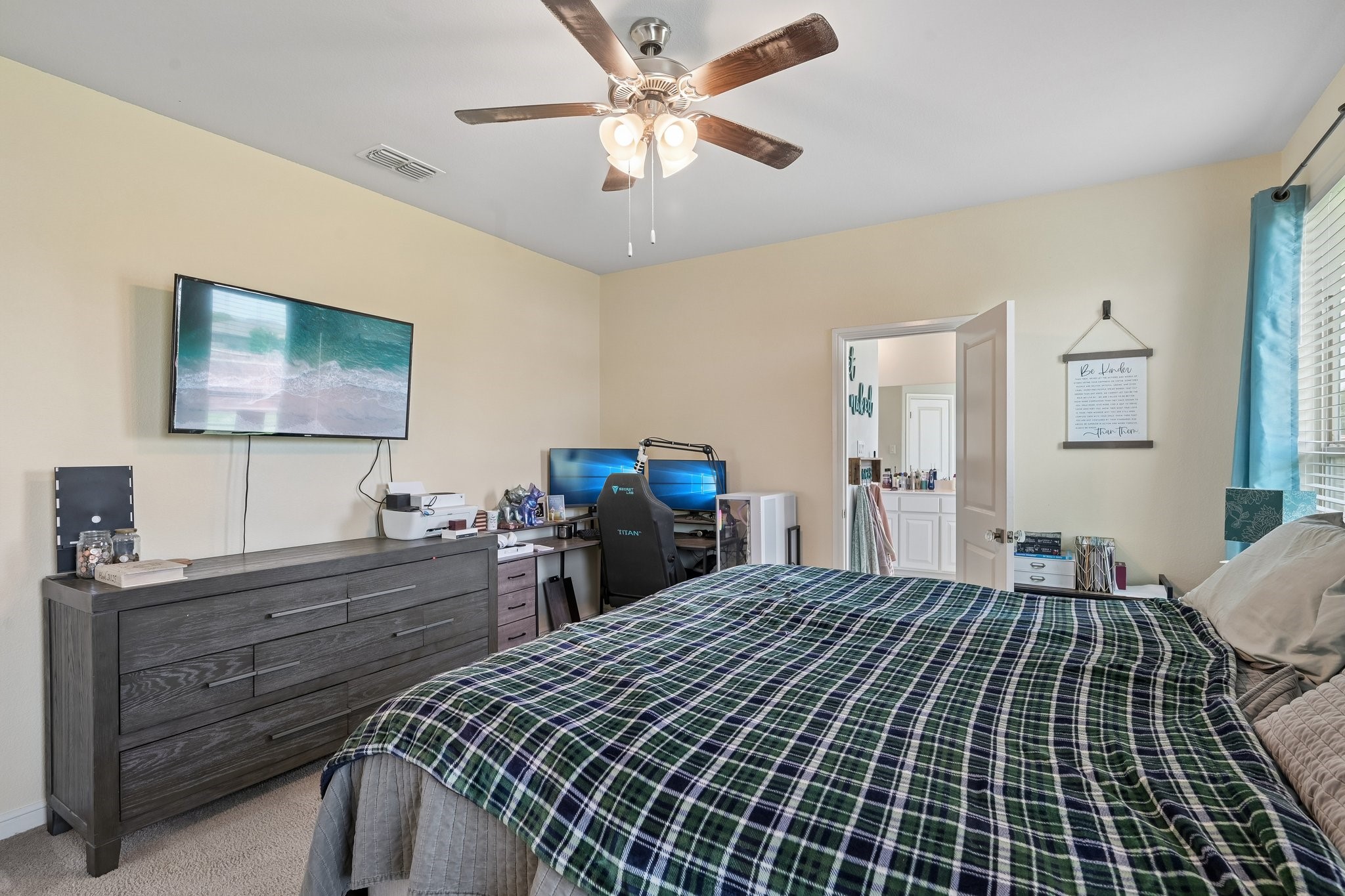 439 Helm Lane Azle TX 76020