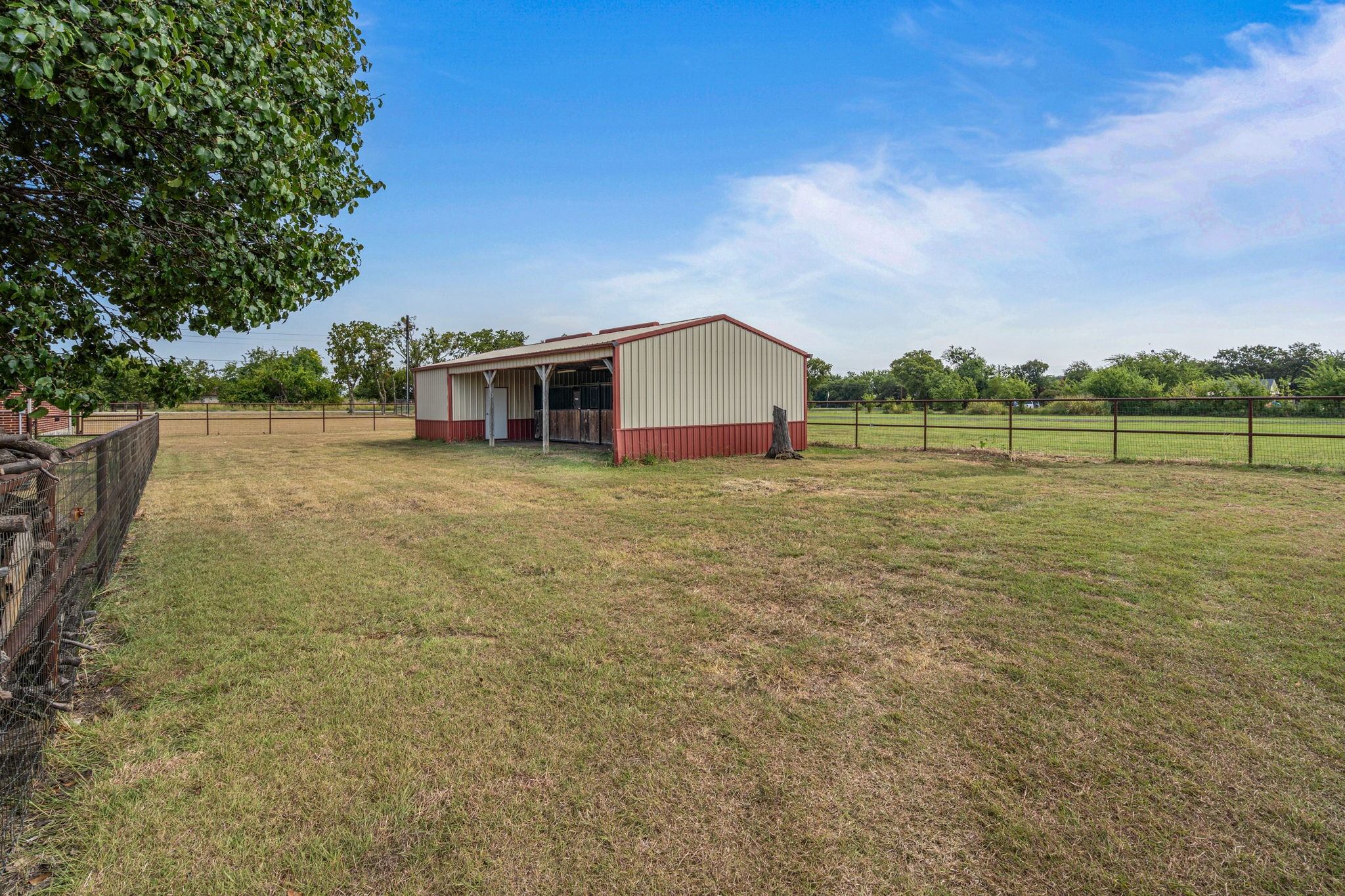 6501 Indian Trail Sanger TX 76266