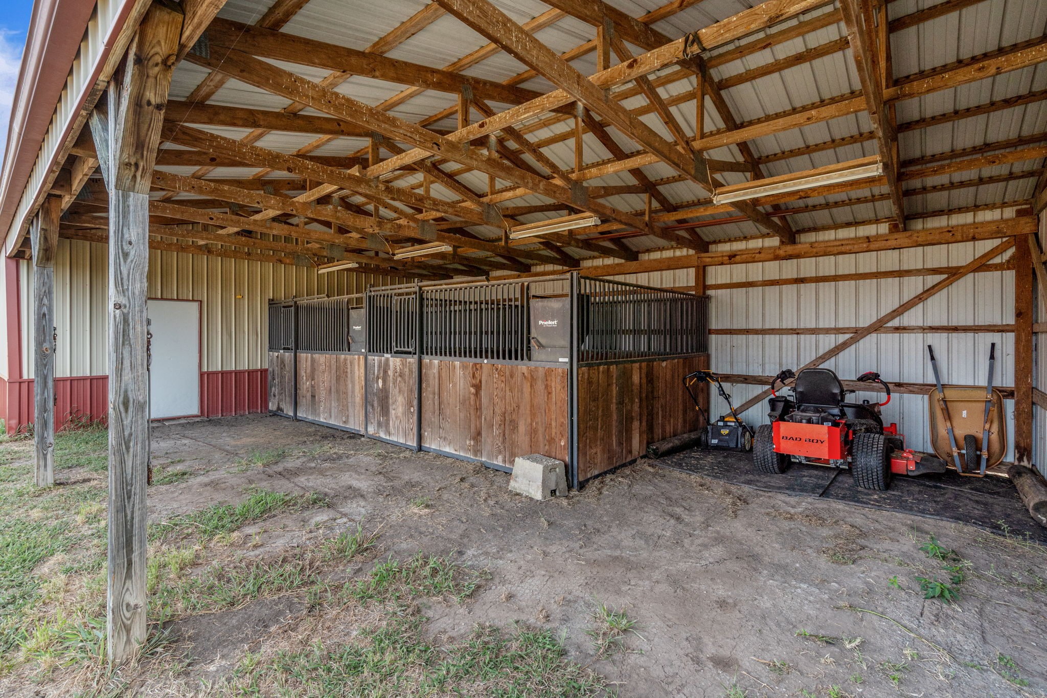6501 Indian Trail Sanger TX 76266