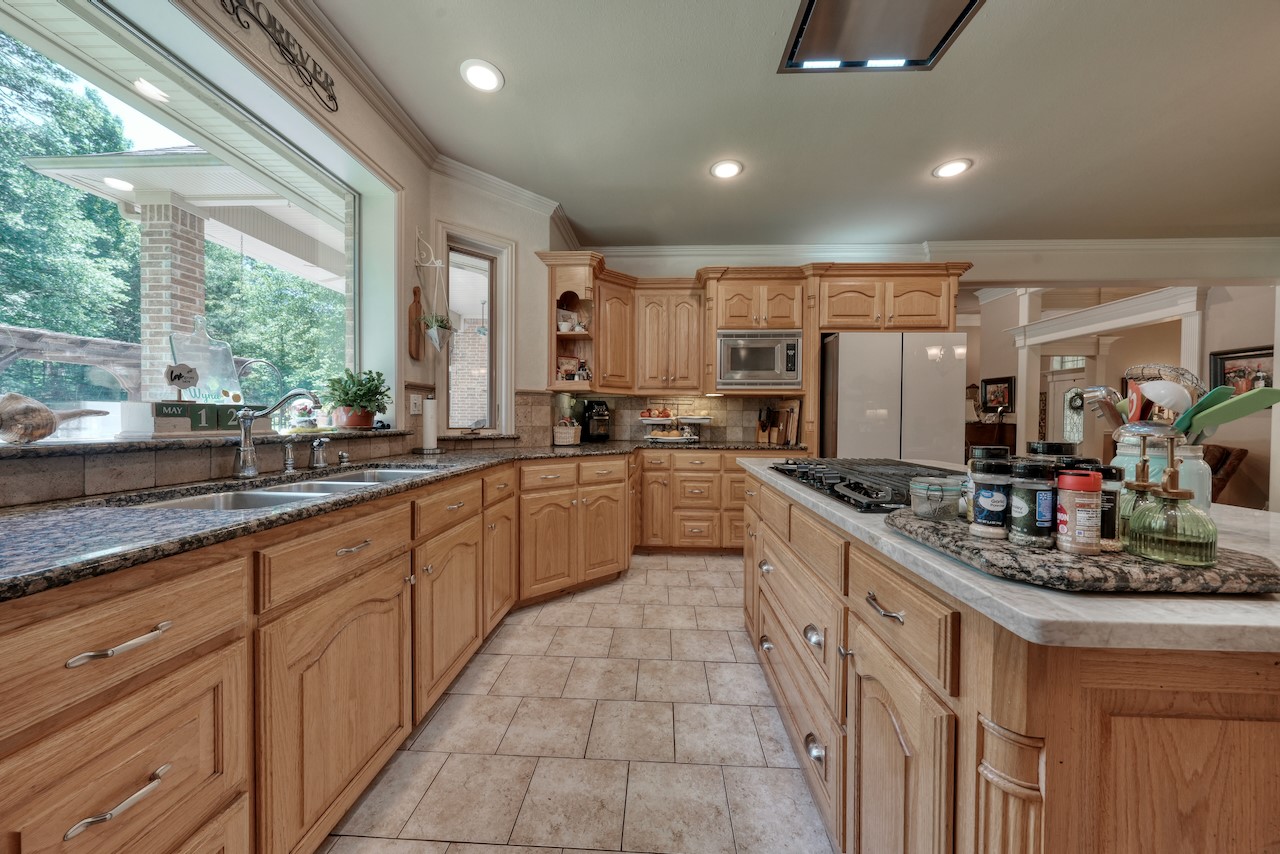 17898 Fm 16 W Lindale TX 75771