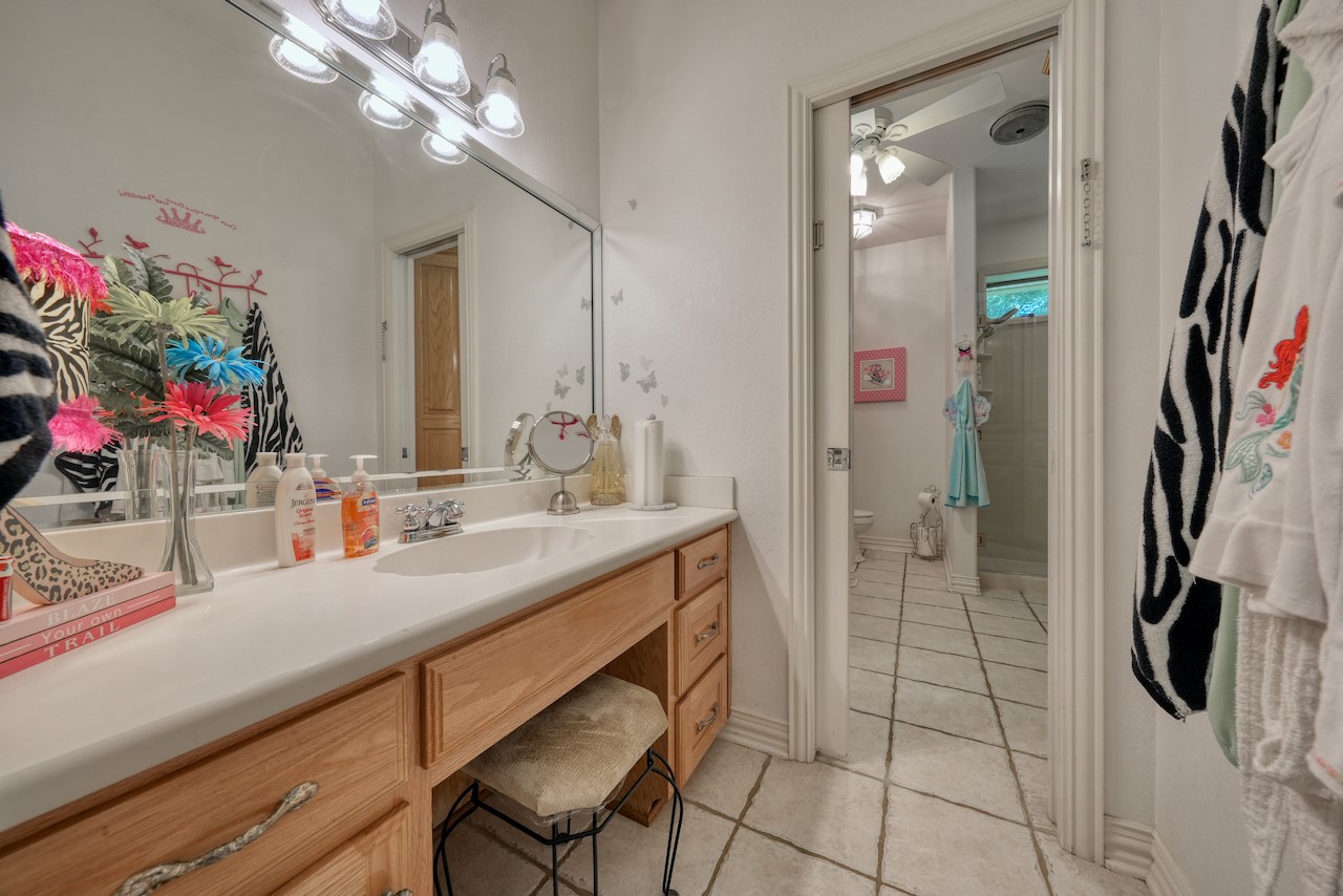 17898 Fm 16 W Lindale TX 75771
